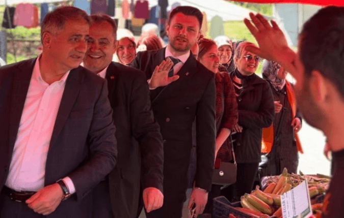 Ömer Yazıcıoğlu aday gibi çalışıyor
