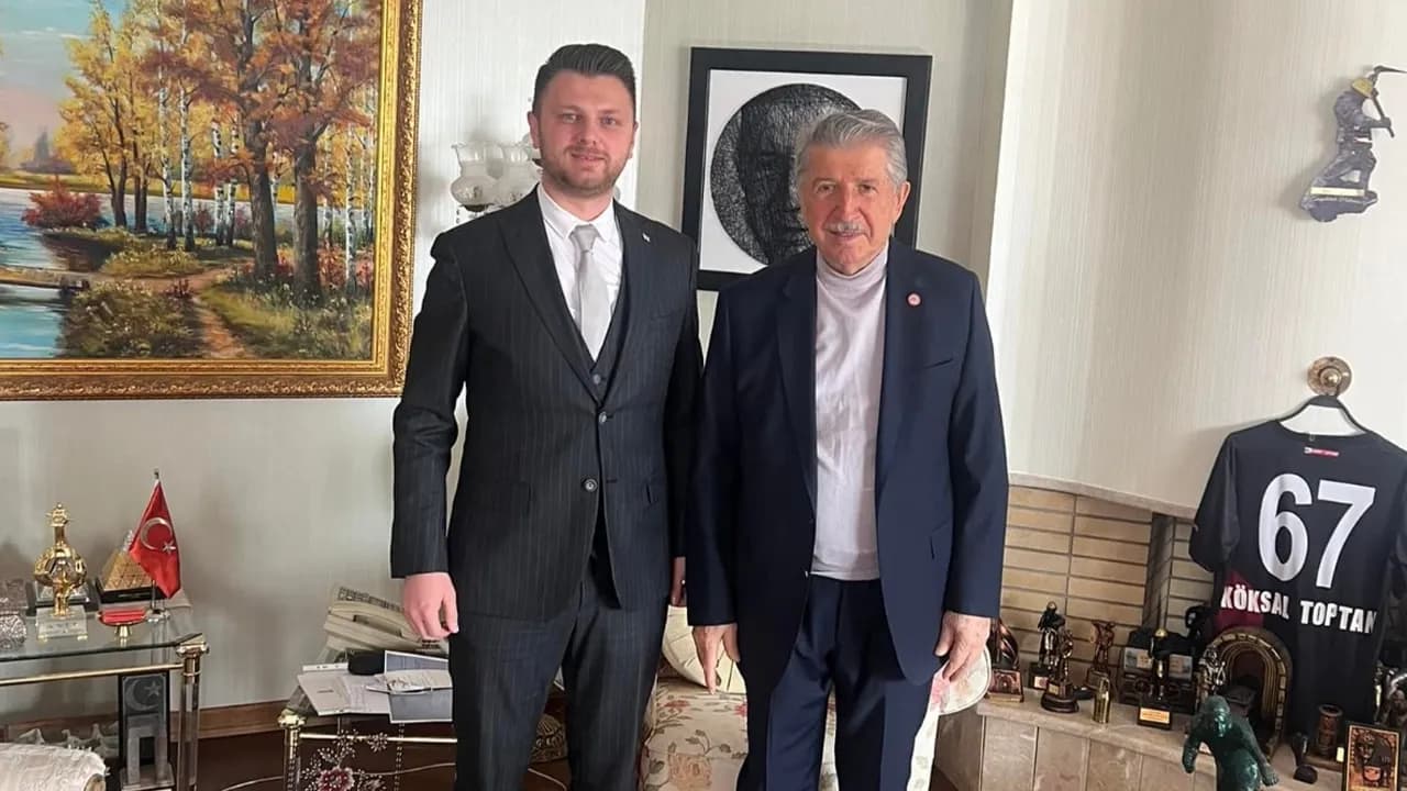 Genç vekil adayı büyüklerini ziyaret ediyor